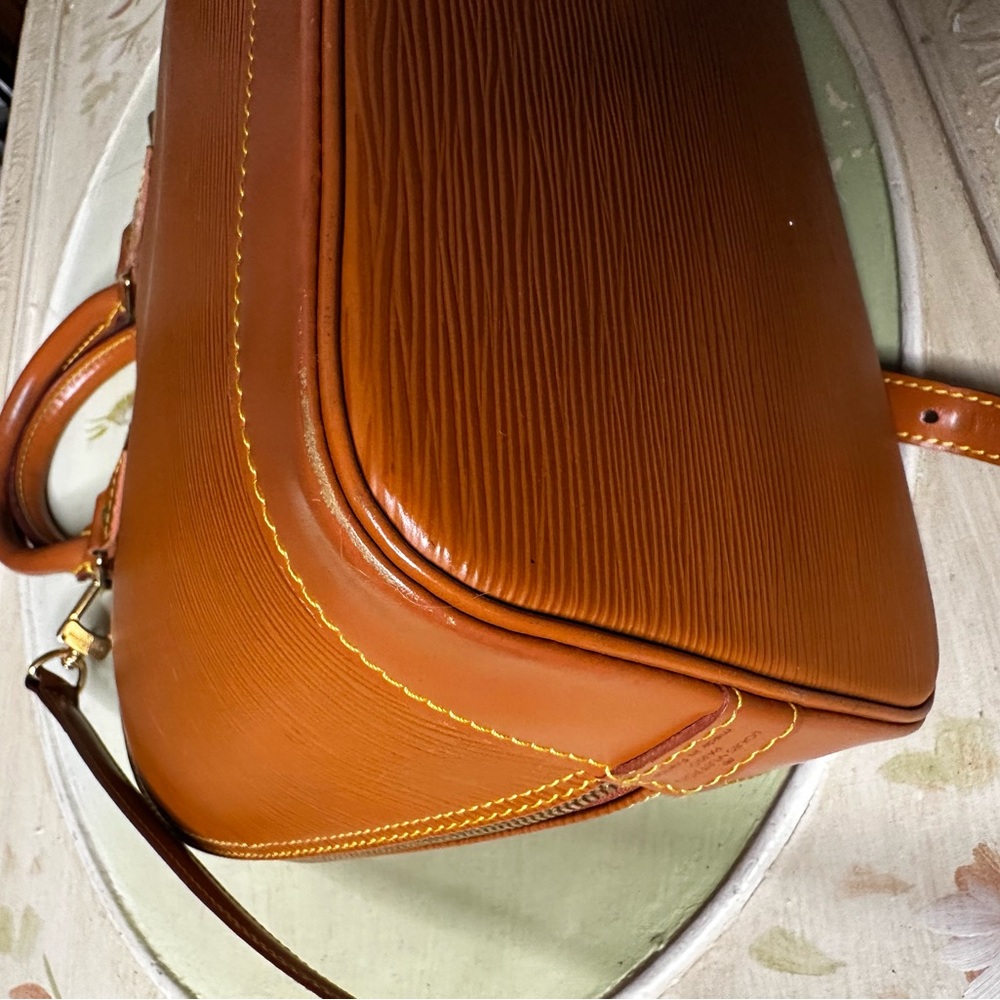 Louis Vuitton Alma PM Epi Leather Cognac w/‎ Strap & Lock(no key) - Picture 12 of 16